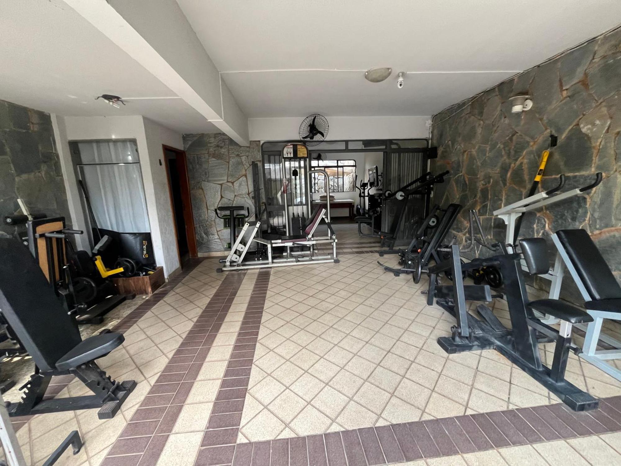 Casa Quintal Bueno! 5 Quartos Com Ar Split E Internet Ultra! Perto Do Melhor De Goiania! Marista Parques Areiao E Vaca Brava Hospital Premium Mater Dei Blue Fit Perdomo Goiania Shopping! Esterno foto