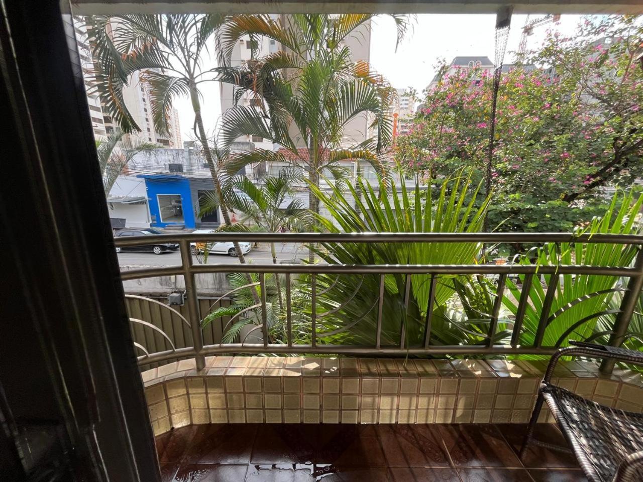 Casa Quintal Bueno! 5 Quartos Com Ar Split E Internet Ultra! Perto Do Melhor De Goiania! Marista Parques Areiao E Vaca Brava Hospital Premium Mater Dei Blue Fit Perdomo Goiania Shopping! Esterno foto