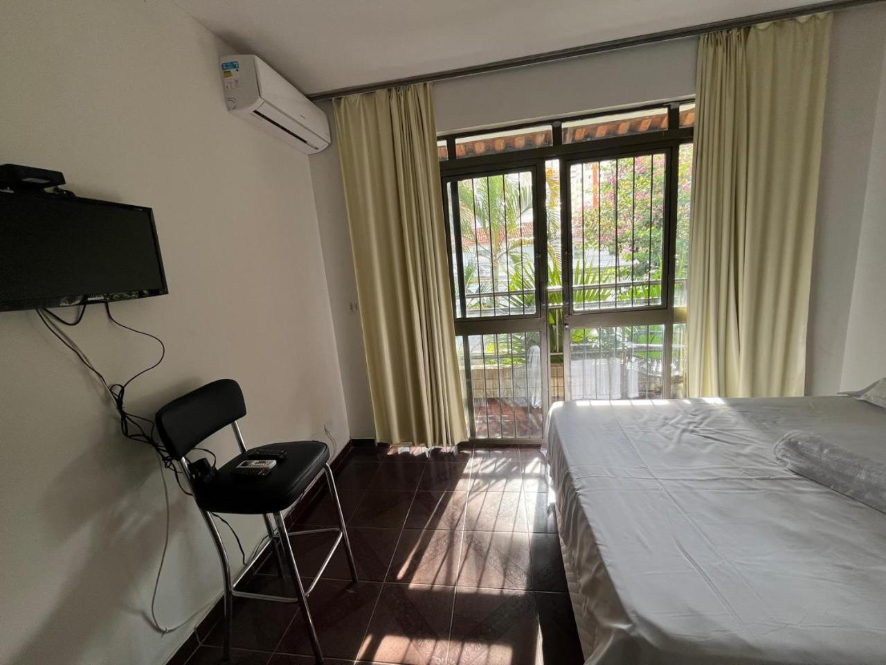 Casa Quintal Bueno! 5 Quartos Com Ar Split E Internet Ultra! Perto Do Melhor De Goiania! Marista Parques Areiao E Vaca Brava Hospital Premium Mater Dei Blue Fit Perdomo Goiania Shopping! Esterno foto